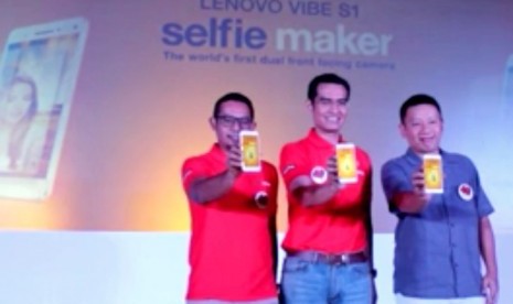 Peluncuran Lenovo VIBE S1 di Jakarta, Kamis (3/12).