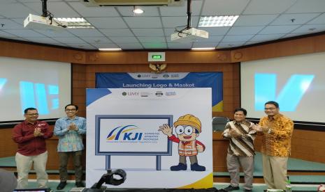 Peluncuran logo dan maskot Kompetisi Jembatan Indonesia (KJI) 2023 di Universitas Muhammadiyah Yogyakarta, Selasa (6/6/2023).