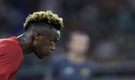 Pemain AS Roma Tammy Abraham terlihat saat pertandingan sepak bola Serie A antara Roma dan Fiorentina di Stadion Olimpiade Roma, Minggu, 22 Agustus 2021.