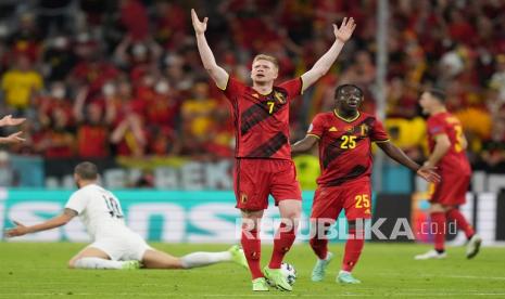 Pemain Belgia Kevin De Bruyne bereaksi pada pertandingan perempat final kejuaraan sepak bola Euro 2020 antara Belgia dan Italia di stadion Allianz Arena di Munich, Jerman, Sabtu (3/7) dini hari WIB.