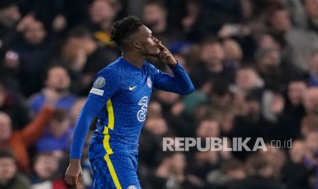  Pemain Chelsea Callum Hudson-Odoi. Borussia Dortmund dikabarkan telah membuka kembali rencana untuk mendatangkan Callum Hudson-Odoi dari Chelsea.