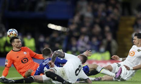 Pemain Chelsea Christian Pulisic, kiri ke-2, mencetak gol kedua timnya pada pertandingan leg pertama babak 16 besar Liga Champions antara Chelsea dan LOSC Lille di stadion Stamford Bridge di London, Selasa, 22 Februari 2022. Kedua tim akan kembali berjumpa untuk menjalani leg kedua dini hari nanti WIB.