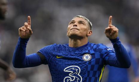 Pemain Chelsea Thiago Silva akan membahas perpanjangan kontrak baru dengan Chelsea.