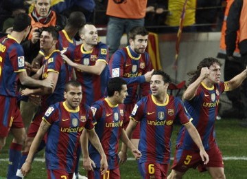 Pemain 'El Barca' merayakan gol (ilustrasi/AP Photo)