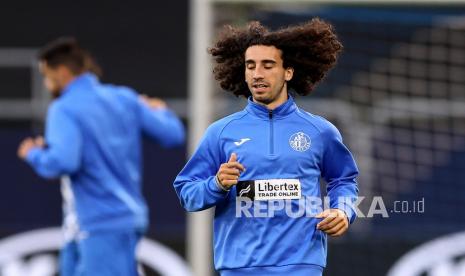 Marc Cucurella resmi menjadi milik Chelsea.