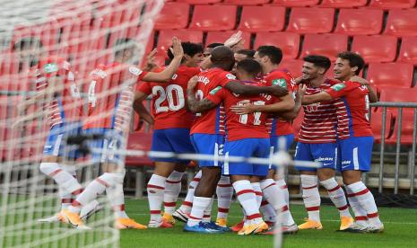 Pemain Granada melanjutkan tren kemenangan di awal musim.