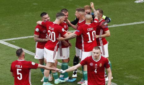 Pemain Hungaria berselebrasi setelah menahan imbang Prancis 1-1 pada laga Grup F EURO 2020 di Puskas Arena, Budapest, Hungaria.