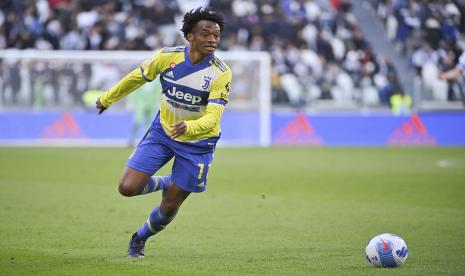 Eks Juventus Juan Cuadrado resmi merapat ke Inter Milan.