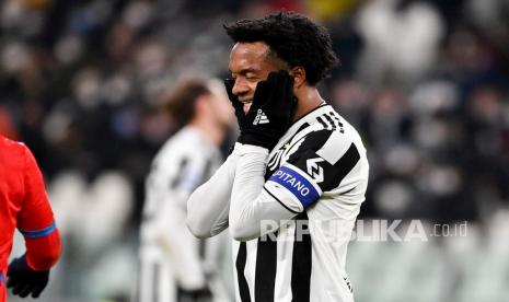 Pemain Juventus Juan Cuadrado cedera jelang lawan Sassuolo.