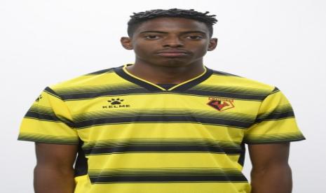 Pemain kembar Watford Kyrell Lisbie.