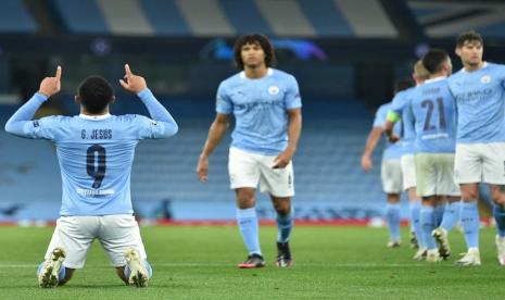 Pemain Manchester City Gabriel Jesus merayakan golnya ke gawang Olympiakos di ajang Liga Champions