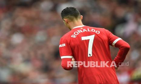 Pemain Manchester United Cristiano Ronaldo pada pertandingan sepak bola Liga Primer Inggris antara Manchester United dan Newcastle United di Manchester, Inggris, Sabtu (11/9).