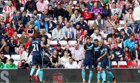 Pemain Middlesbrough Christian Stuani merayakan gol keduanya ke gawang Sunderland