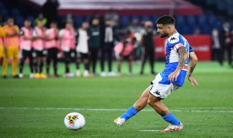  Pemain Napoli Lorenzo Insigne berhasil meraih gol dari titik penalti dalam Final Coppa Italia antara SSC Napoli melawan Juventus. Napoli menang 3-1 di babak Penalti melawan Juventus