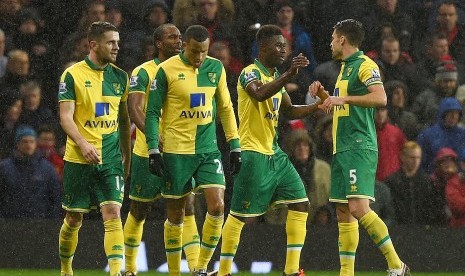 Pemain Norwich City melakukan selebrasi usai menjebol gawang tim lawan. (ilustrasi) 