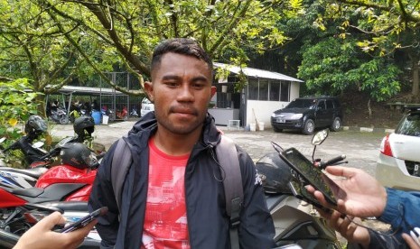 Pemain Persib Bandung, Ardi Idrus di Lapangan Saraga, ITB, Kota Bandung, Rabu (10/4).