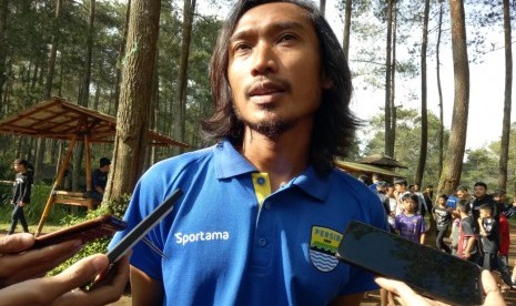 Pemain Persib Bandung, Hariono di Grafika Cikole, Lembang, Kabupaten Bandung Barat, Senin (13/5).