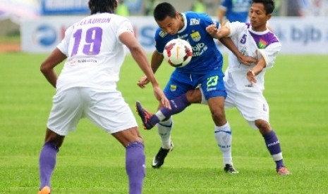 Pemain Persib Bandung, Muhammad Ridwan (23).