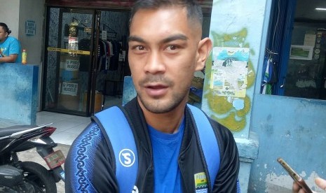 Pemain Persib, Omid Nazari di Stadion Sidolig, Kota Bandung, Selasa (15/10). 