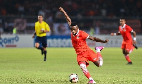 Pemain Persija Greg Nwokolo.