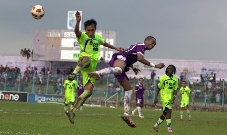 Pertandingan sepak bola di Stadion Benteng, Tangerang