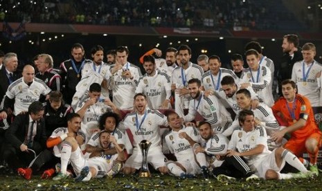 Pemain Real Madrid merayakan keberhasilan menjuarai Piala Dunia Antarklub 2014.