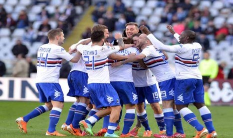 Pemain Sampdoria lakukan selebrasi usai menjebol gawang tim lawan. 