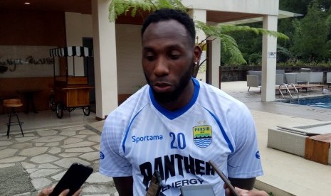 Pemain Persib Bandung, Geoffrey Castillion.