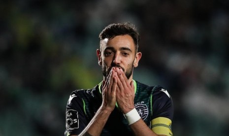 Pemain Sporting Lisbon, Bruno Fernandes, akan segera berseragam Manchester United.