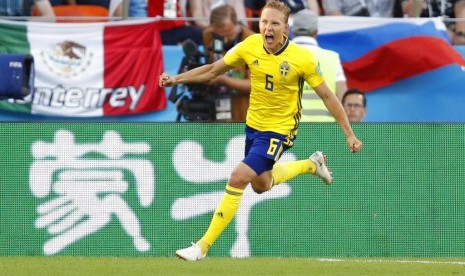 Pemain Swedia Ludwig Augustinsson.