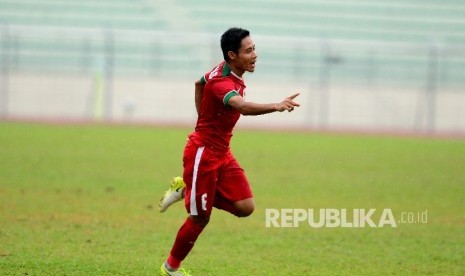  Pemain tengah Indonesia Evan Dimas Darmono melakukan selebrasi usai mencetak gol ke gawang Myanmar pada laga perebutan tempat ke-3 SEA Games 2017 Kuala Lumpur di Stadium Selayang, Malaysia, Selasa (29/8). 