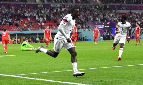 Pemain timnas Amerika Serikat Timothy Weah merayakan gol ke gawang Wales pada pertandingan fase Grup B Piala Dunia Qatar 2022 di Stadion Ahmad bin Ali, Doha, Qatar, Selasa (22/11) dini hari WIB.