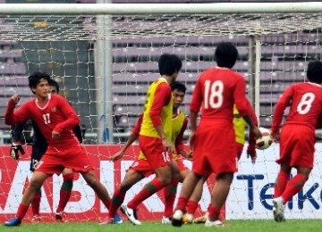 Pemain Timnas Indonesia saat melakukan latihan terakhir di Gelora Bung karno, Jakarta.