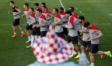 Pemain Timnas Kroasia melakukan pemanasan sebelum menggelar latihan di Bad Tatzmannsdorf, Wina, akhir Mei lalu. 