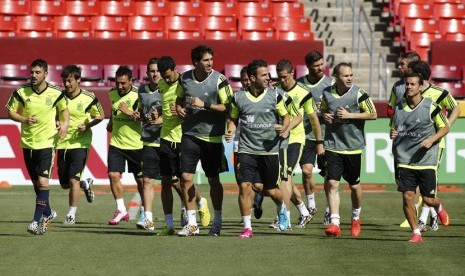 Pemain Timnas Spanyol menggelar sesi latihan di Landover, Maryland, Amerika Serikat, Jumat (6/6). 