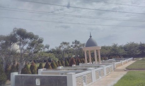 Pemakaman Al Azhar Memorial Garden di Karawang.