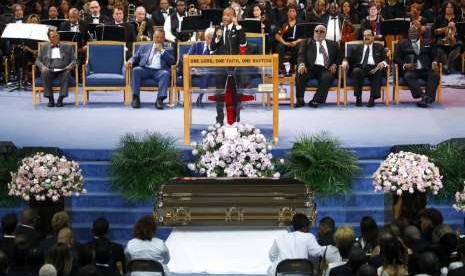 Pemakaman penyanyi Aretha Franklin di Greater Grace Temple, Jumat (31/8) di Detroit. 