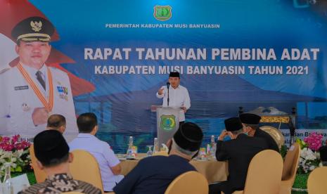 Pemangku Adat menjadi peranan penting turut menjaga zero konflik hingga ke kawasan pelosok. Bahkan, dalam kaitan ini Plt Bupati Beni Hernedi, Selasa (21/12/2021) mengumpulkan para Pemangku Adat di Muba guna menggelar Rapat Tahunan Forum Masyarakat Pemangku Adat dan Pemangku Adat Marga Kabupaten Muba di Pendopoan Griya Bumi Serasan Sekate. 