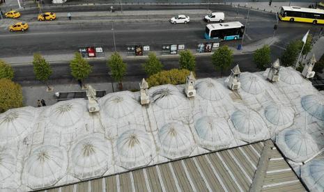 Pemasangan AC di Masjid Bersejarah Istanbul Tuai Kontroversi