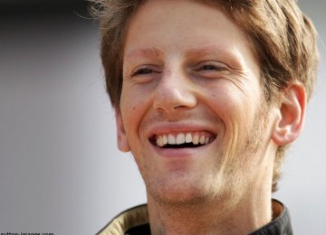 Pembalap Lotus Romain Grosjean