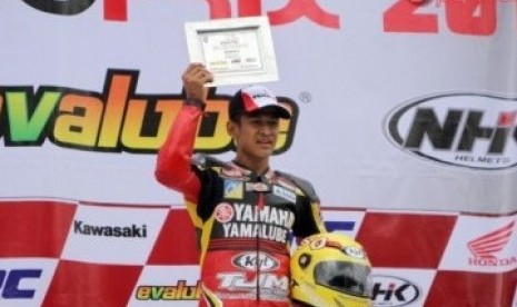 Pembalap Rafid Topan dari tim Yamaha Yamalube TJM ASH KYT di kejuaraan Indoprix 2011 seri 3 (www.sportku.com)