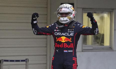 Pembalap Red Bull Max Verstappen dari Belanda membantu timnya juara konstruktor F1.