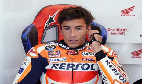 Pembalap Repsol Honda asal Spanyol Marc Marquez tampak termenung seusai menjalani sesi kualifikasi MotoGP 2023 di Inggris akhir pekan kemarin. Dalam race keesokan harinya, Marquez mengalami crash.