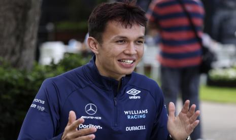 Pembalap Williams Alexander Albon 