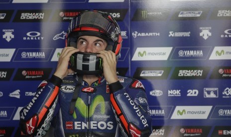 Pembalap Yamaha Movistar, Maverick Vinales pada tes di Sepang, Malaysia, 31 Januari 2016.