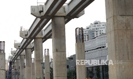 Pembangunan jalur MRT di Jakarta, Ahad (7/5).