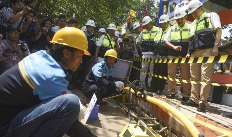 Pembangunan jaringan gas.