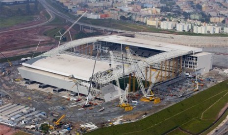 Pembangunan Stadion Itaquerao di Sao Paulo, Brasil.