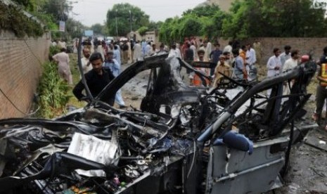 Pembom bunuh diri menyerang mobil konsulat AS di Pakistan