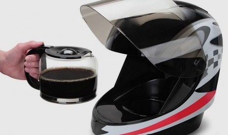 Pembuat kopi berbentuk helm